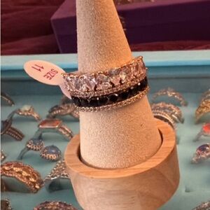 Dazzling Silver and Black Women's Ring